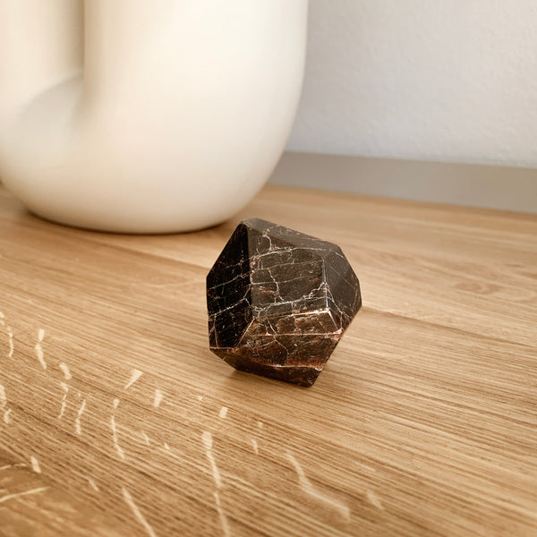 Granat - Dekoration & erdende Energie